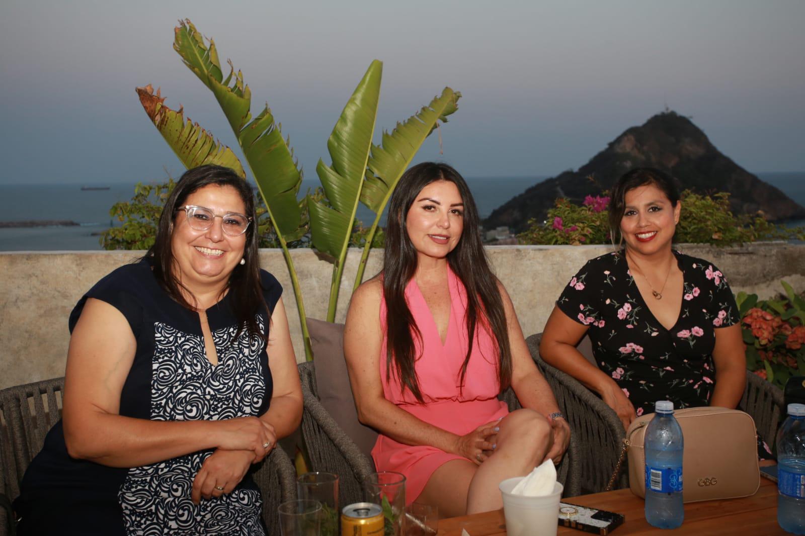 $!Maru Rojas, Mary Osuna y Ximena Fuentes.