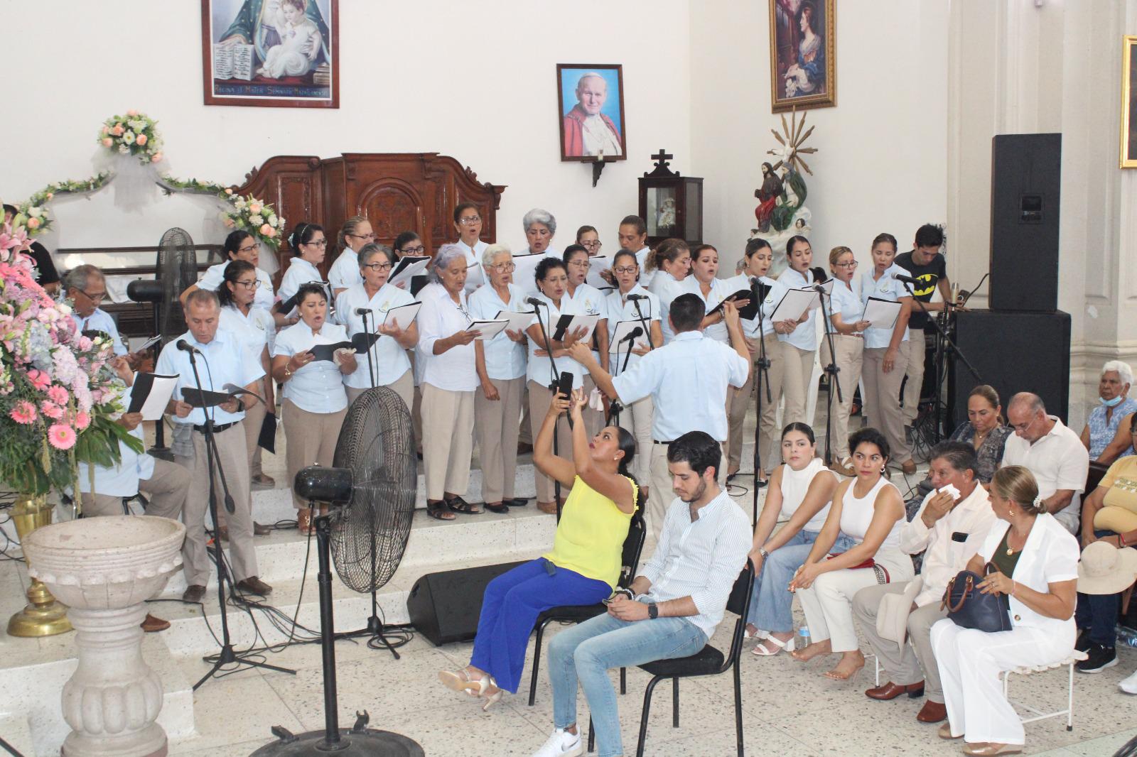 $!Llama Obispo a encomendarse a las súplicas de la Virgen del Rosario