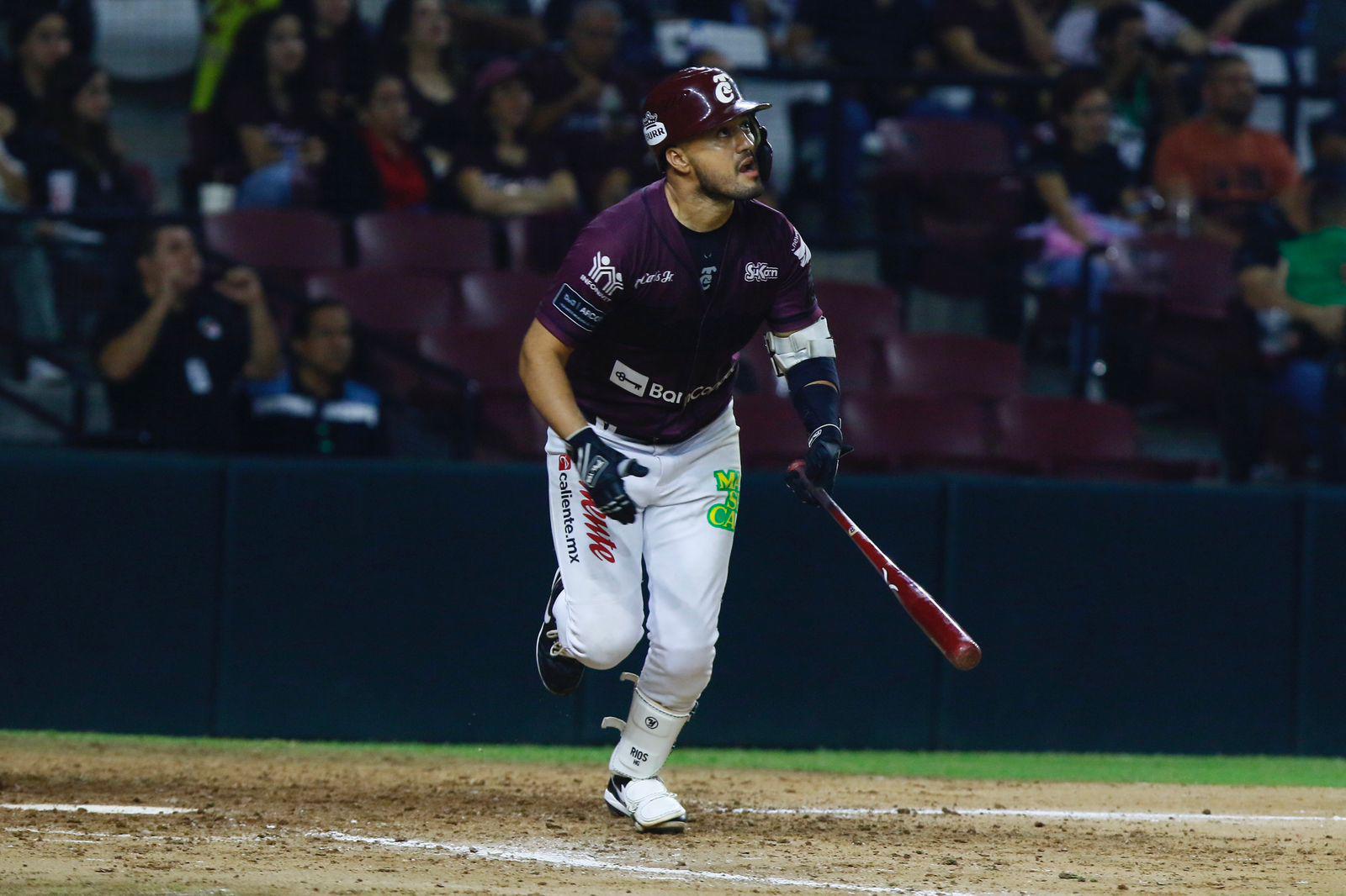 $!Tomateros corta racha de derrotas y empareja el Clásico de la LMP