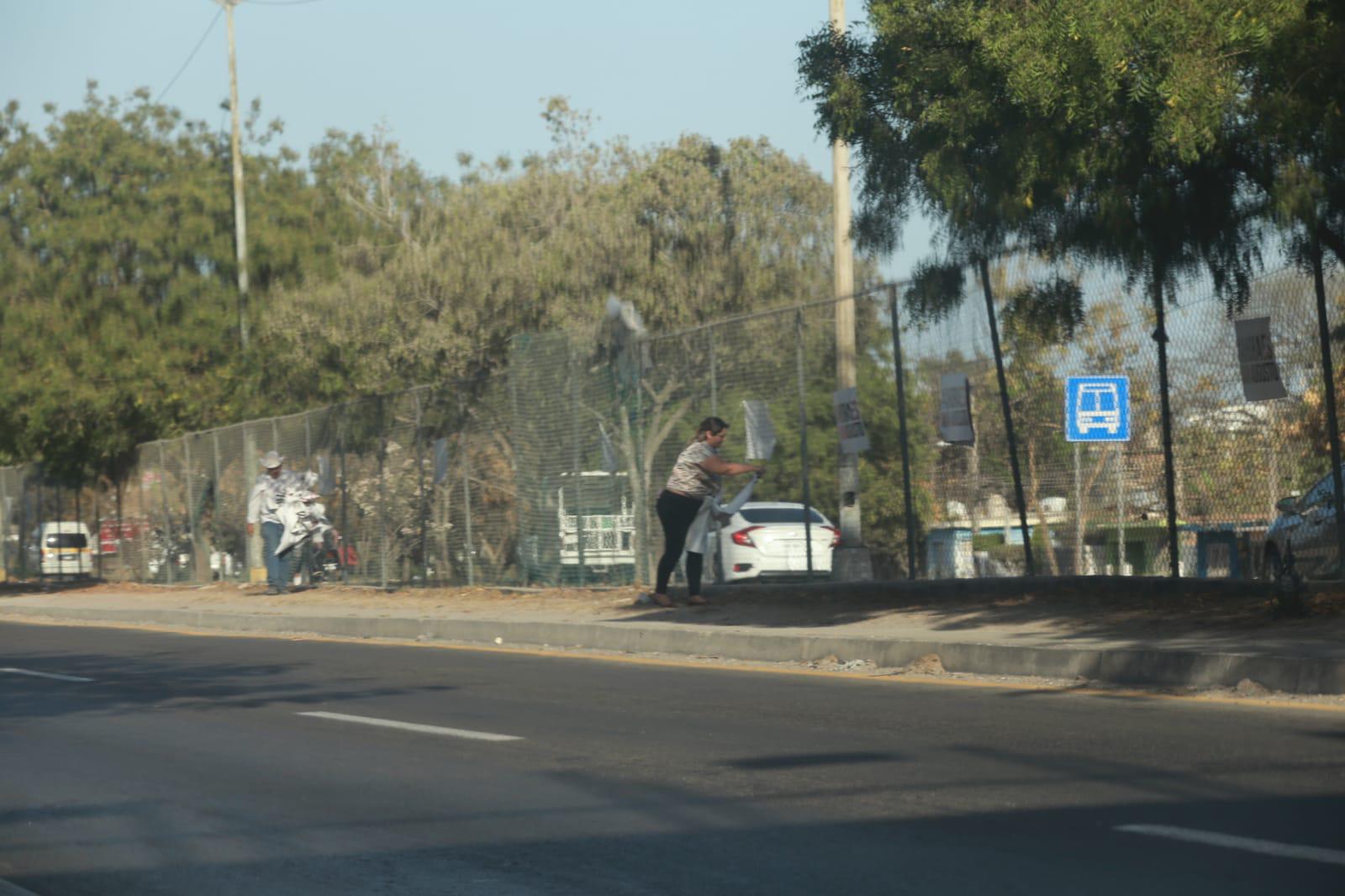 $!Colocan lonas en apoyo a Sheinbaum a pocas horas de su visita a Mazatlán