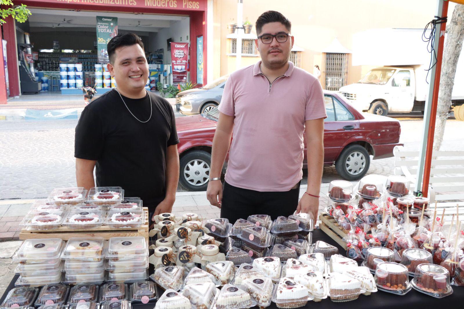 $!Celebran a la juventud de Rosario con mercado de emprendedores y canto