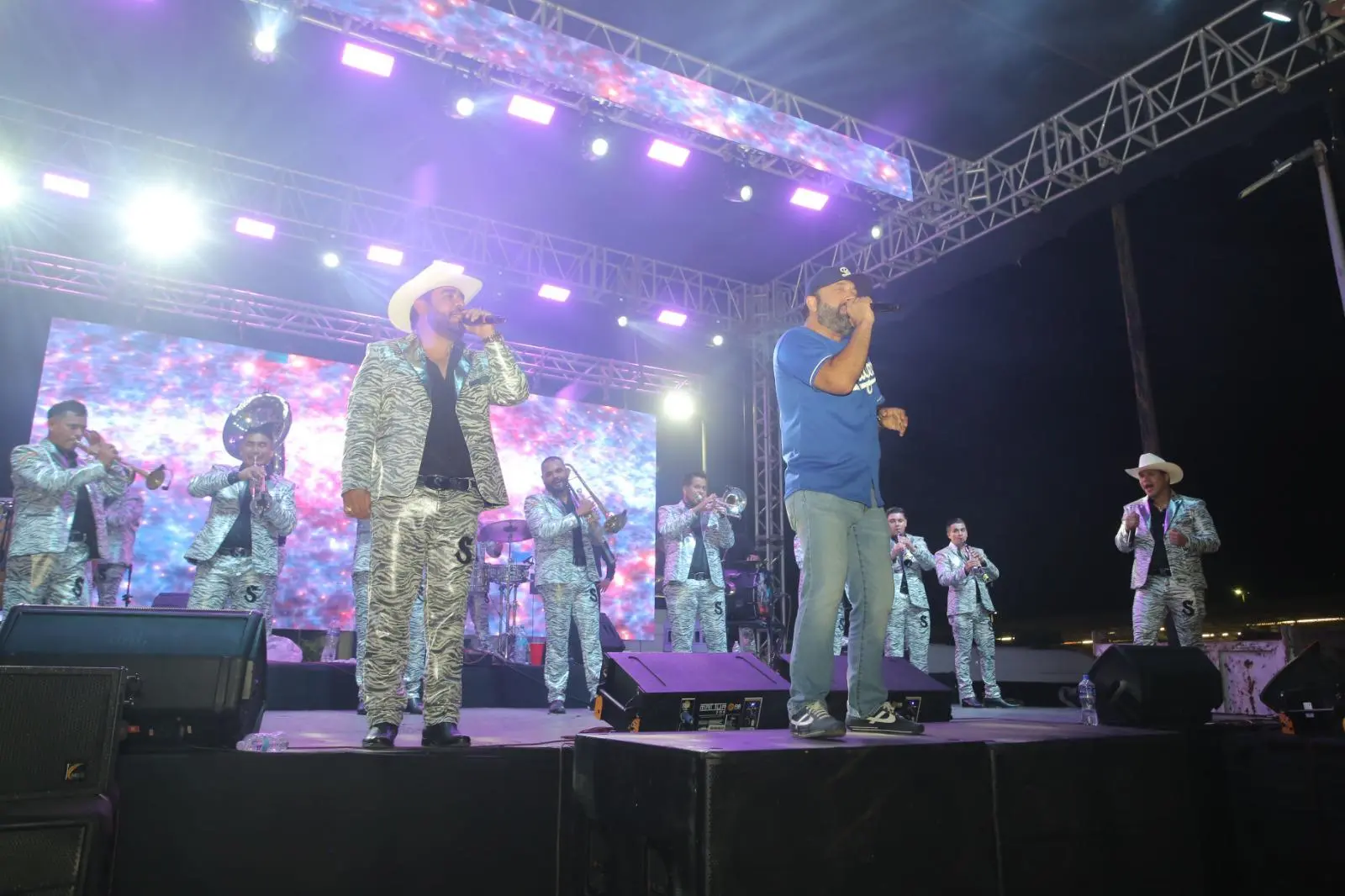 $!Entrega Carnes Selectas Nayarit Camioneta JAC Frison a un cliente en Mazatlán