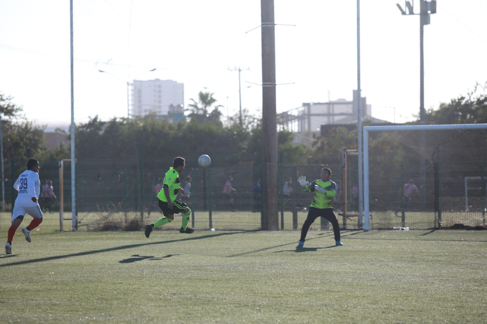 $!Villa Unión golea a Urías en el Futbol Superveteranos