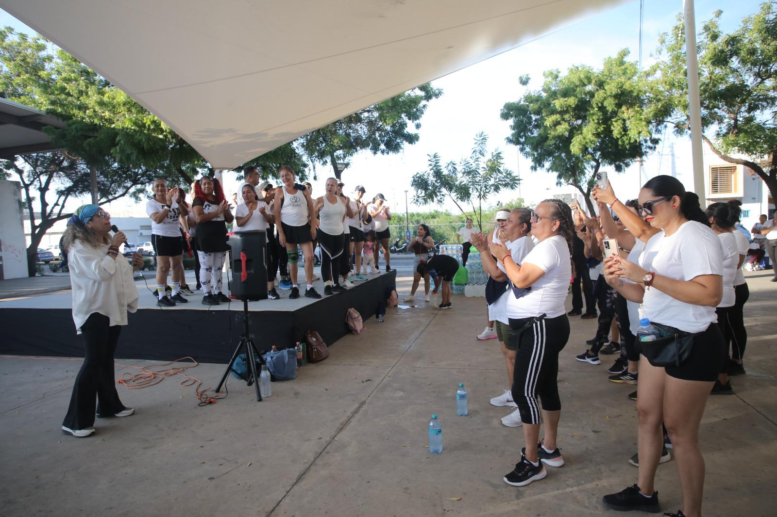 $!Celebran mega clase en apoyo a colectivos de búsqueda