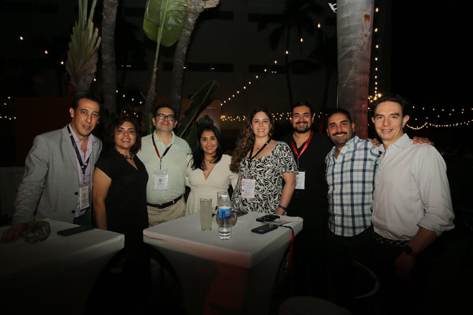 $!Integrantes de Expedía Group durante la convivencia.