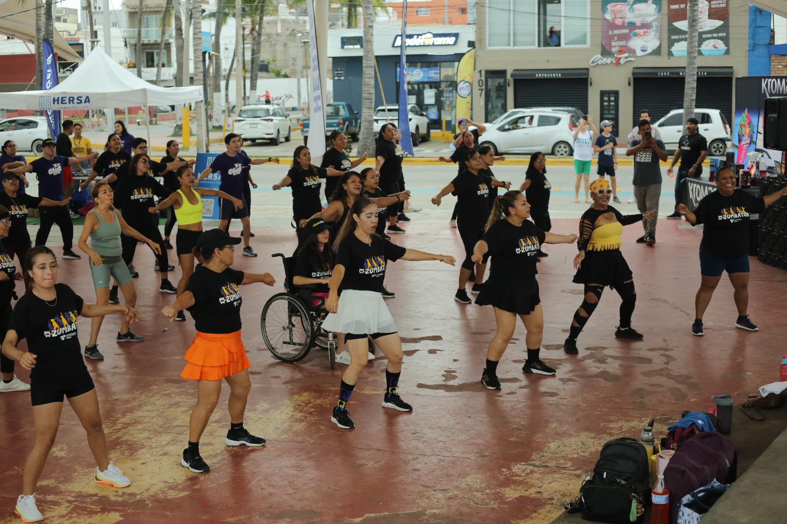 $!Celebra CRIT Sinaloa su primer ‘Zumbatón con causa’ al son de los ritmos latinos