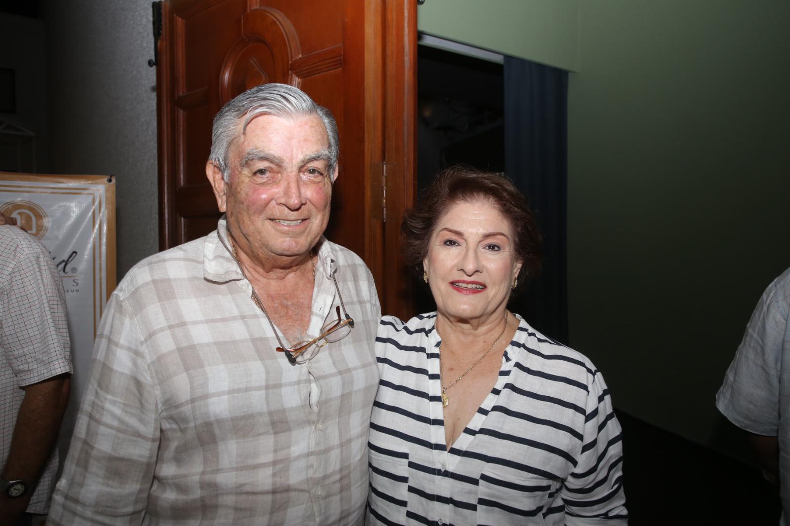 $!Miguel Valadés Toledo y Coco Urrea de Valadés.