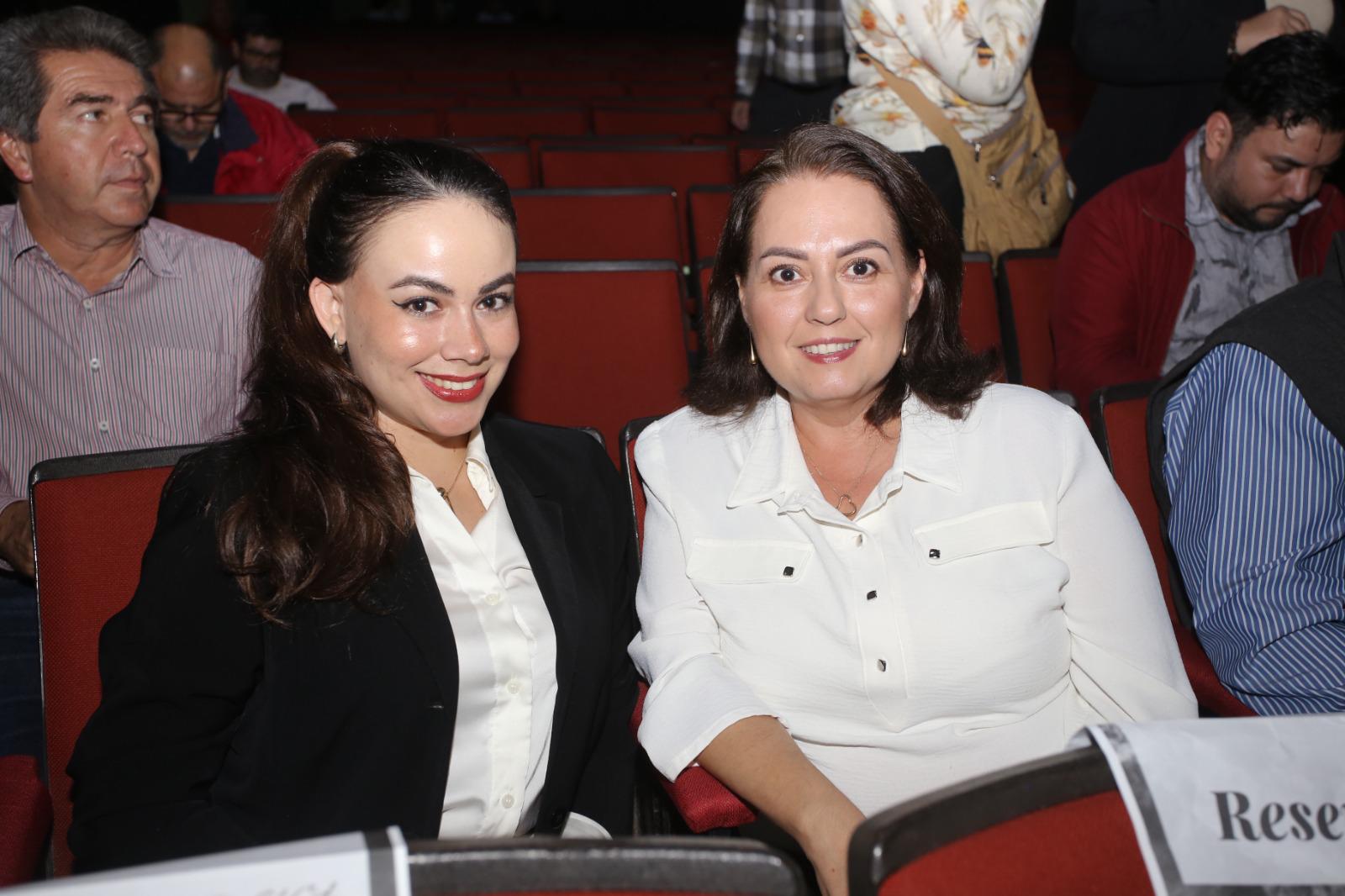 $!Melissa Camacho y Laura Barreda.