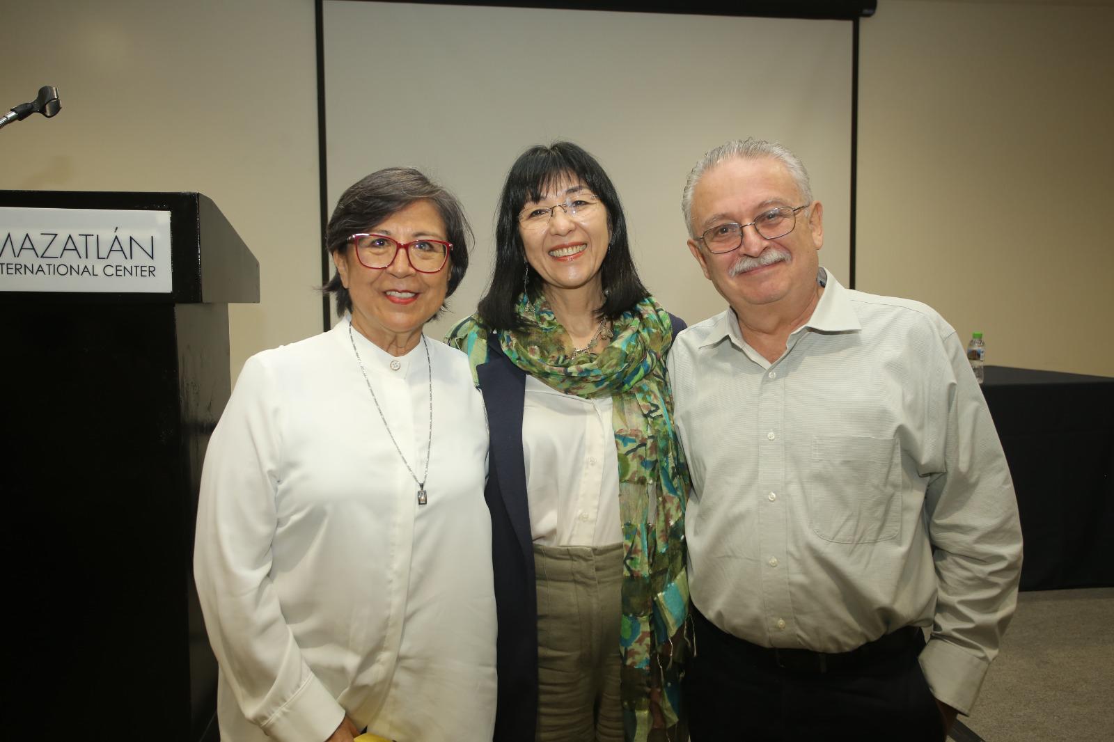 $!Dulce Marca Maciel, Sandra Guido y Ricardo Jáber.