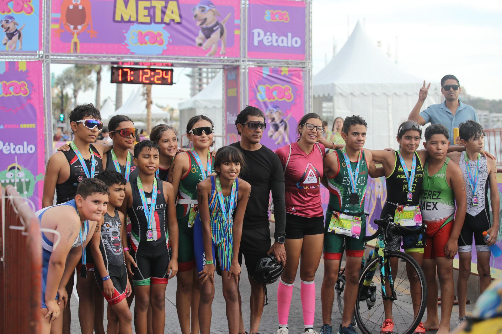 $!Alvarado y Osuna se alzan con la victoria del Triatlón AsTri 3kids