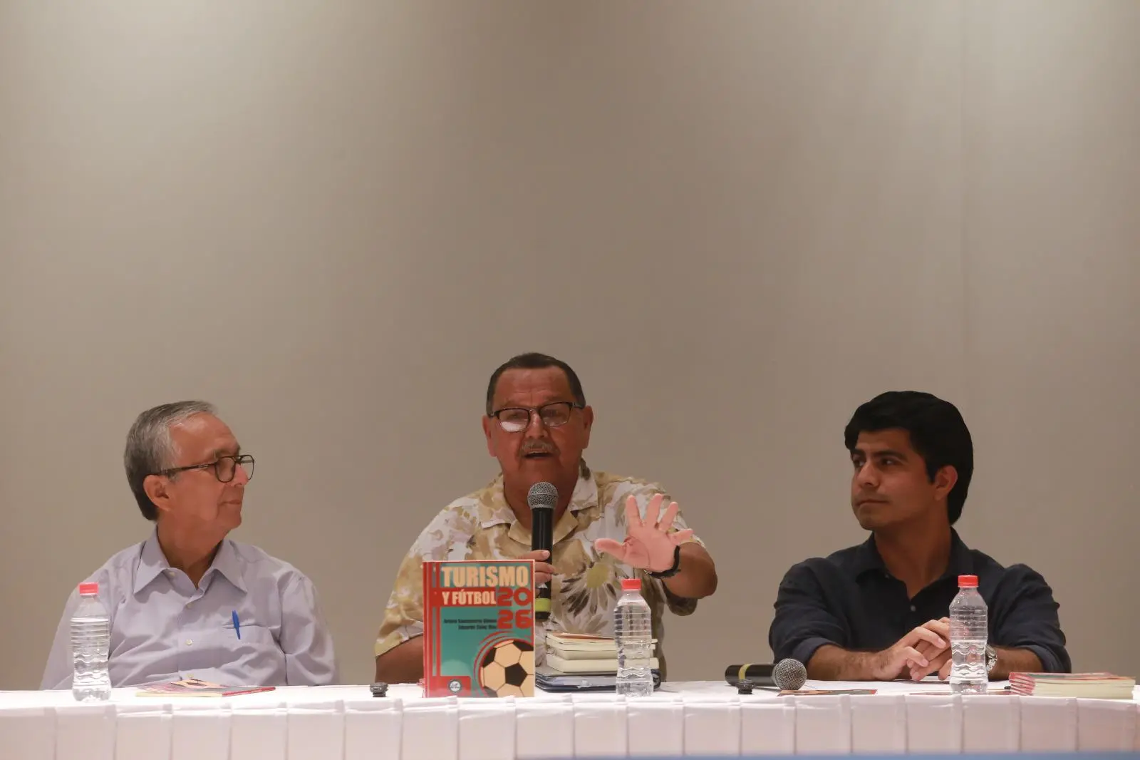 $!Analizan en libro el vínculo entre fútbol, turismo e identidad social
