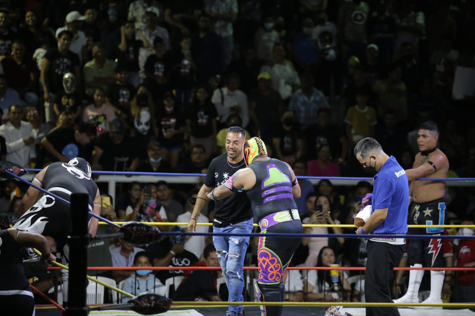 $!Marco Fabián se sube al ring en el regreso de la Triple A a Mazatlán
