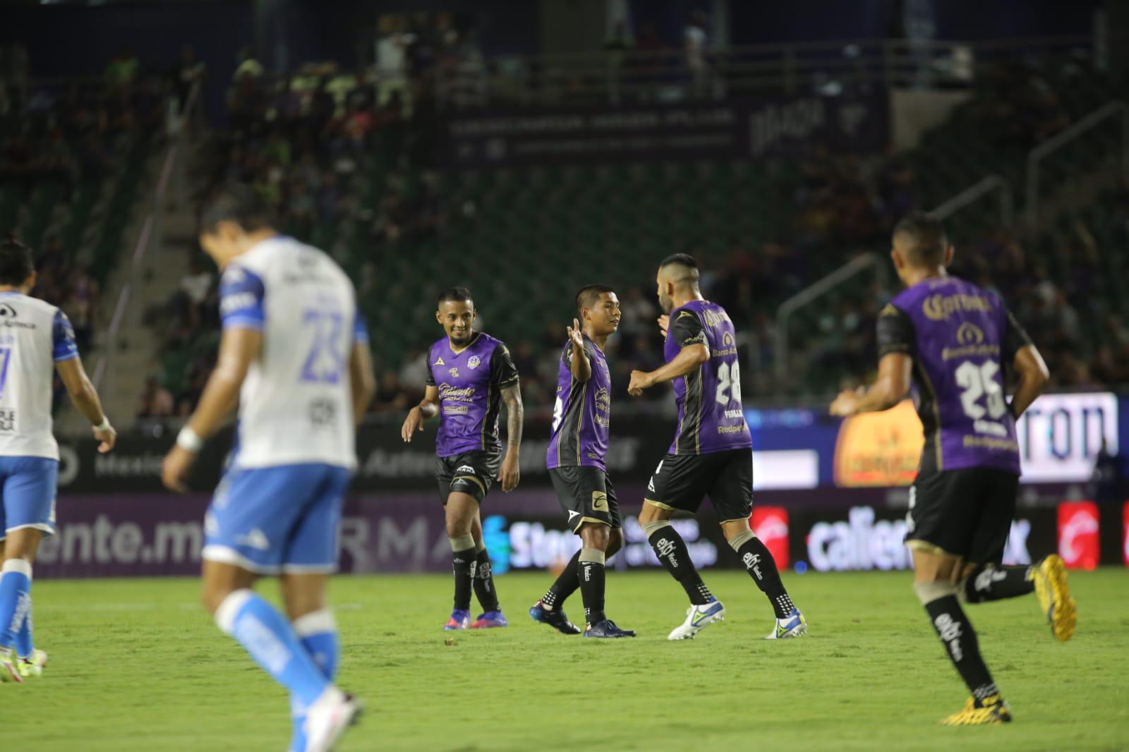 $!Mazatlán FC es aplastado en casa por el Puebla