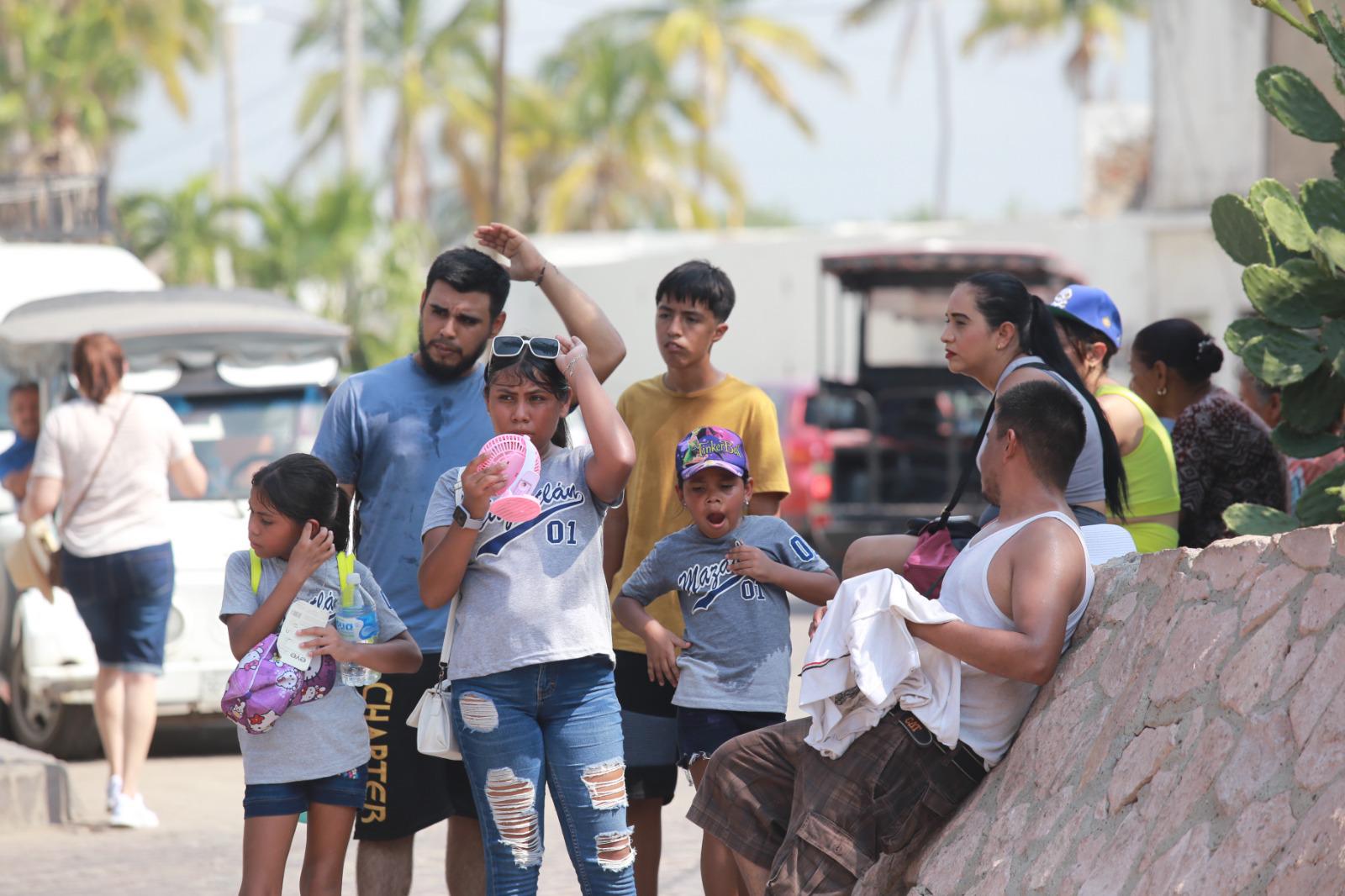 $!Altas temperaturas obligan de nuevo al cierre del Faro Mazatlán