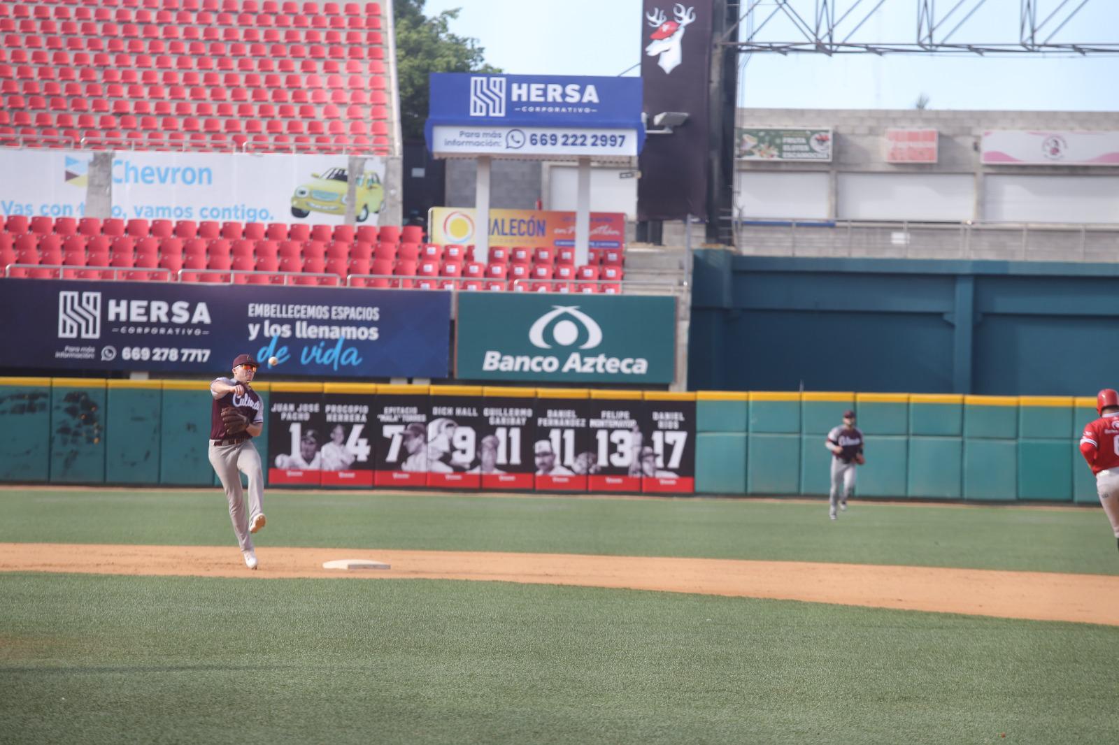 $!Tomateros le da la vuelta a Venados en el puerto