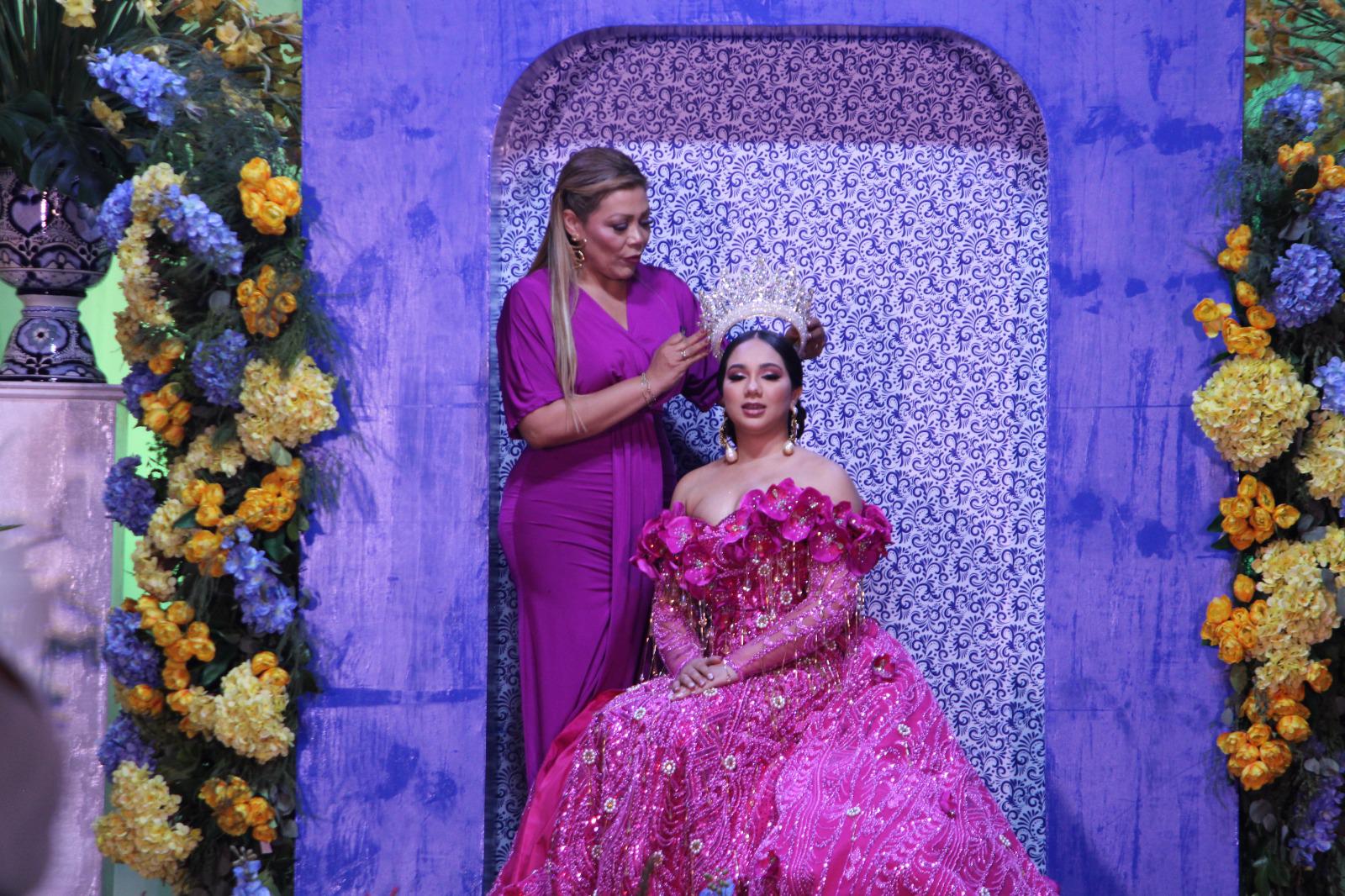 $!Anabel I es coronada como Reina de la Feria de la Primavera 2025 en Rosario
