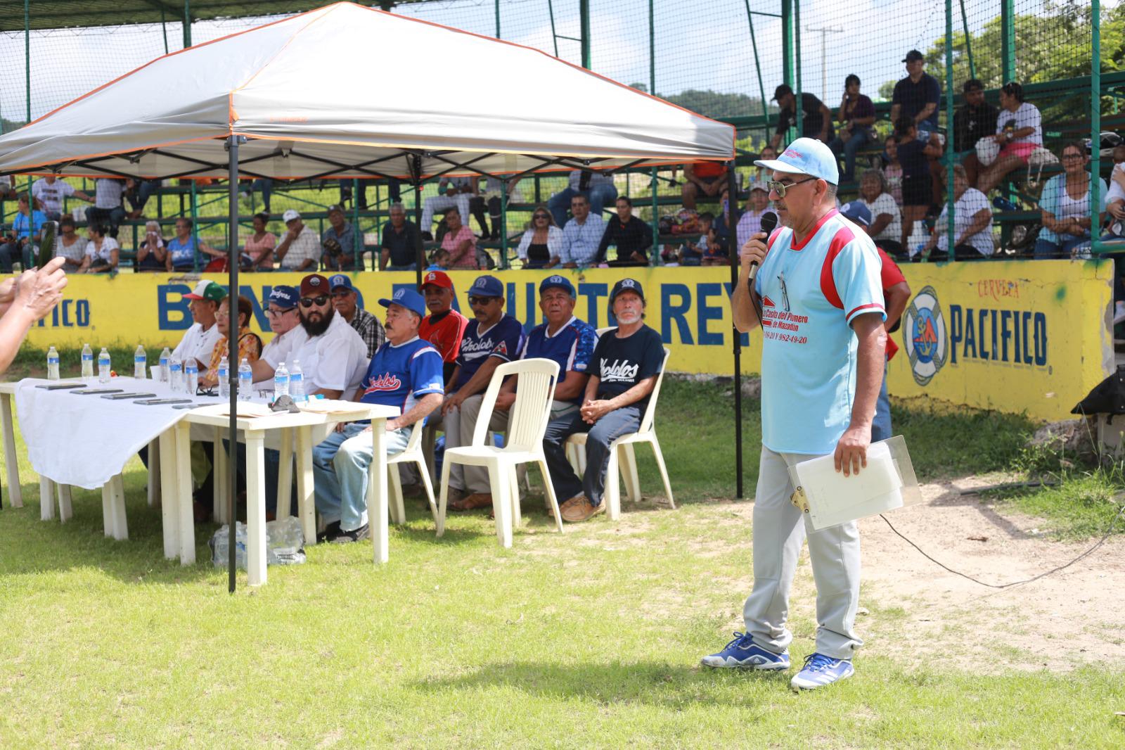 $!Inauguran Segunda Fuerza y 60 Años de Liga de Beisbol del Chololos