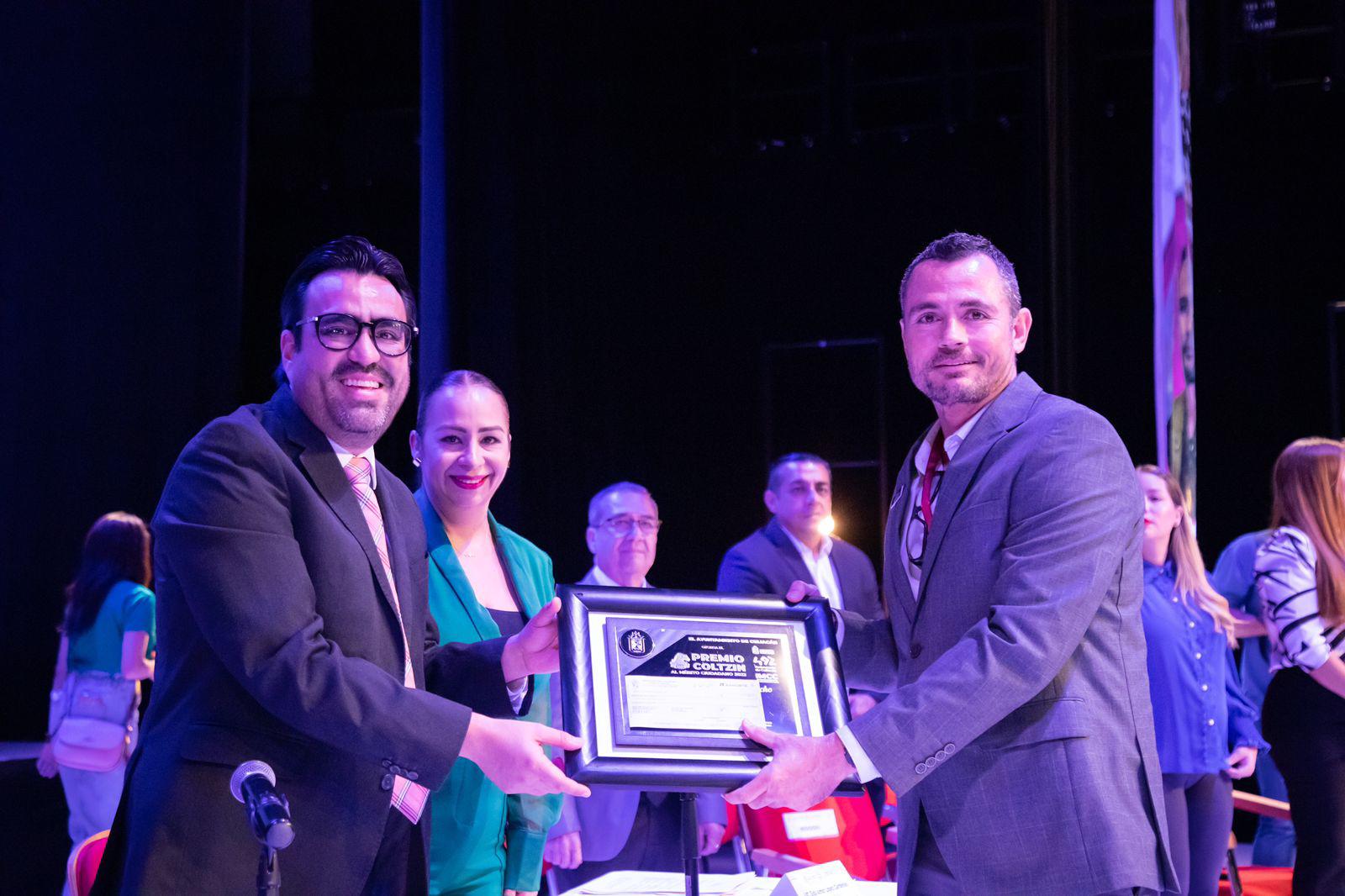 $!Premian a culiacanenses destacados con Premio Coltzin al Mérito Ciudadano 2023