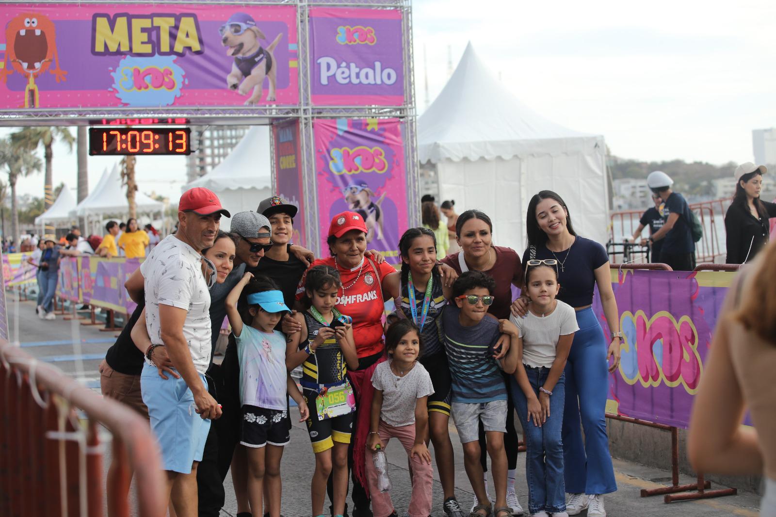 $!Alvarado y Osuna se alzan con la victoria del Triatlón AsTri 3kids