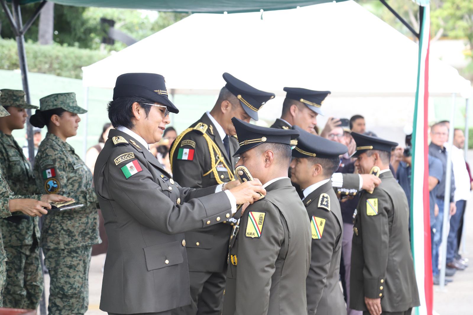 $!Entregan ascensos a personal de la Tercera Región Militar en Mazatlán