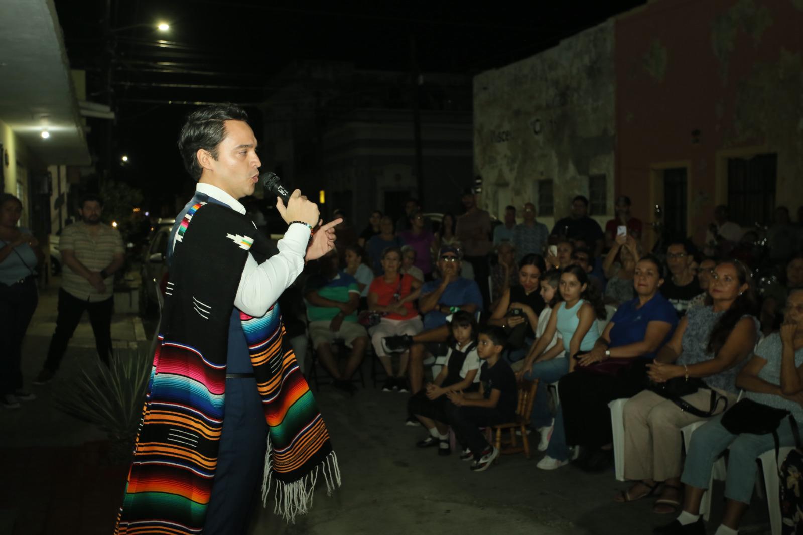 $!El tenor Manuel Salas conmueve con “La Negra Noche” y un mensaje “hasta el cielo” para el homenajeado.