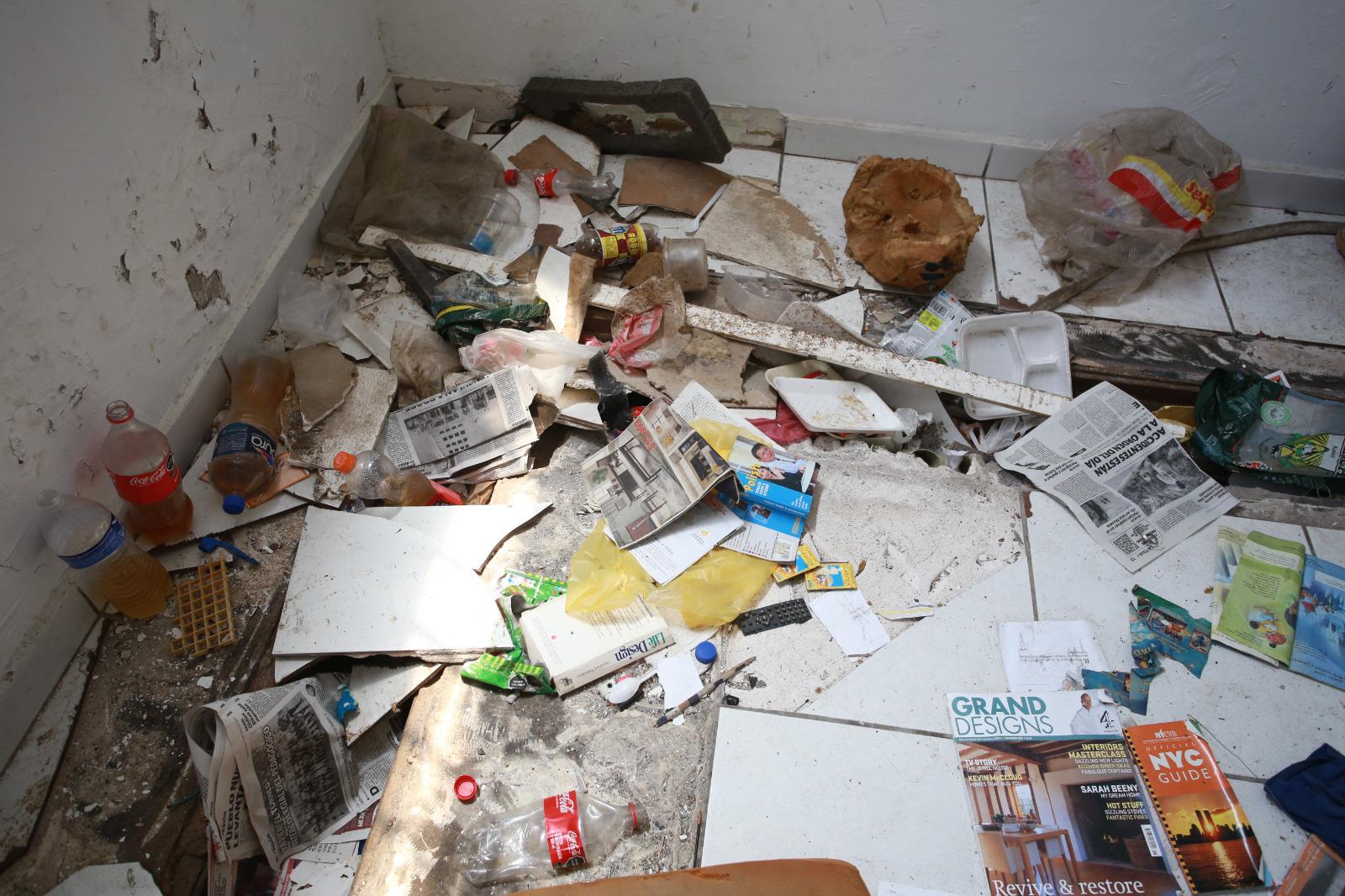 $!Deterioro acaba con edificio de Telégrafos en el Paseo Claussen de Mazatlán