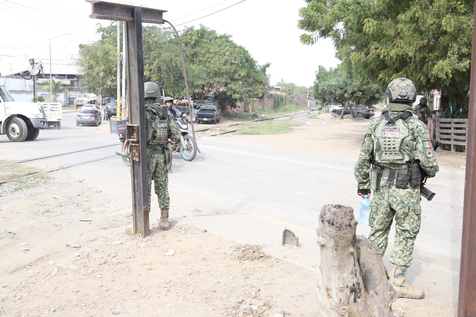$!Se despliegan elementos del Ejército en puntos estratégicos de Mazatlán como refuerzo de seguridad