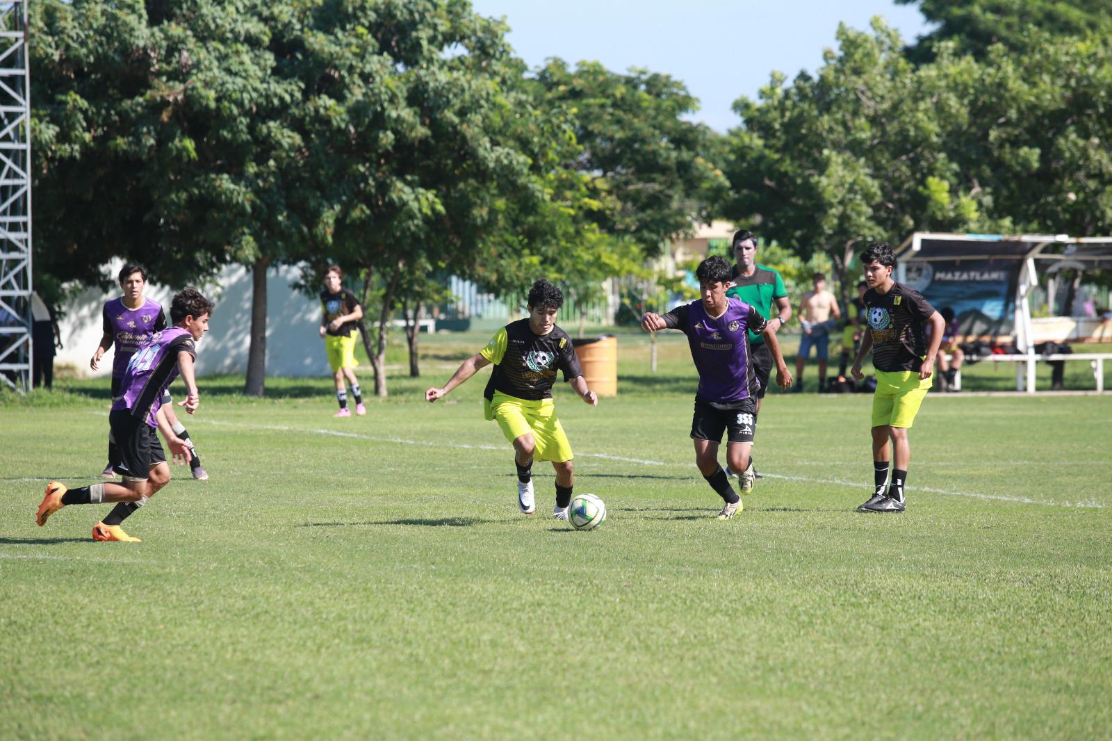 $!Mazatlán FC no suelta el liderato de la Regional Juvenil de Futbol