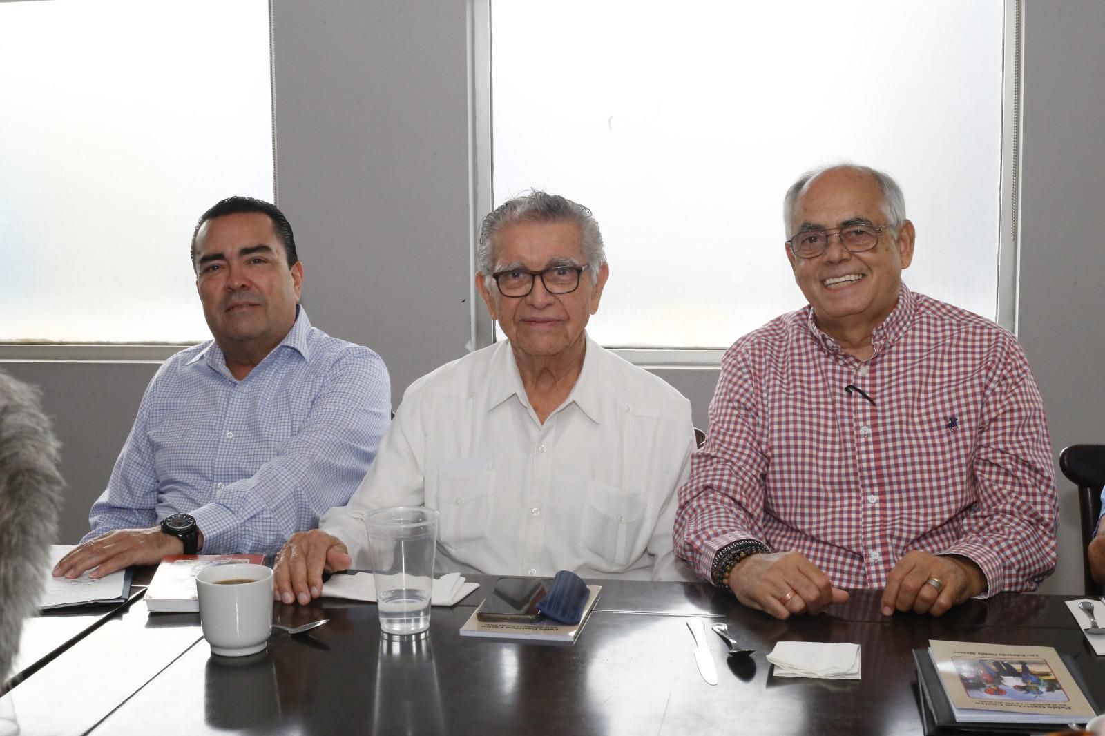 $!Mario Alberto Niebla, Eduardo Niebla Álvarez y Rodolfo Díaz Fonseca.