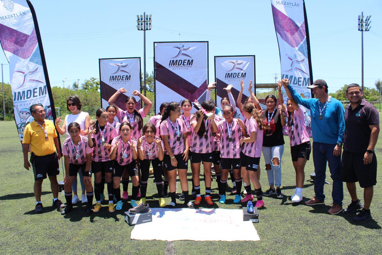 $!Rugido triunfal en la final de la Liga Juvenil de Futbol Femenil