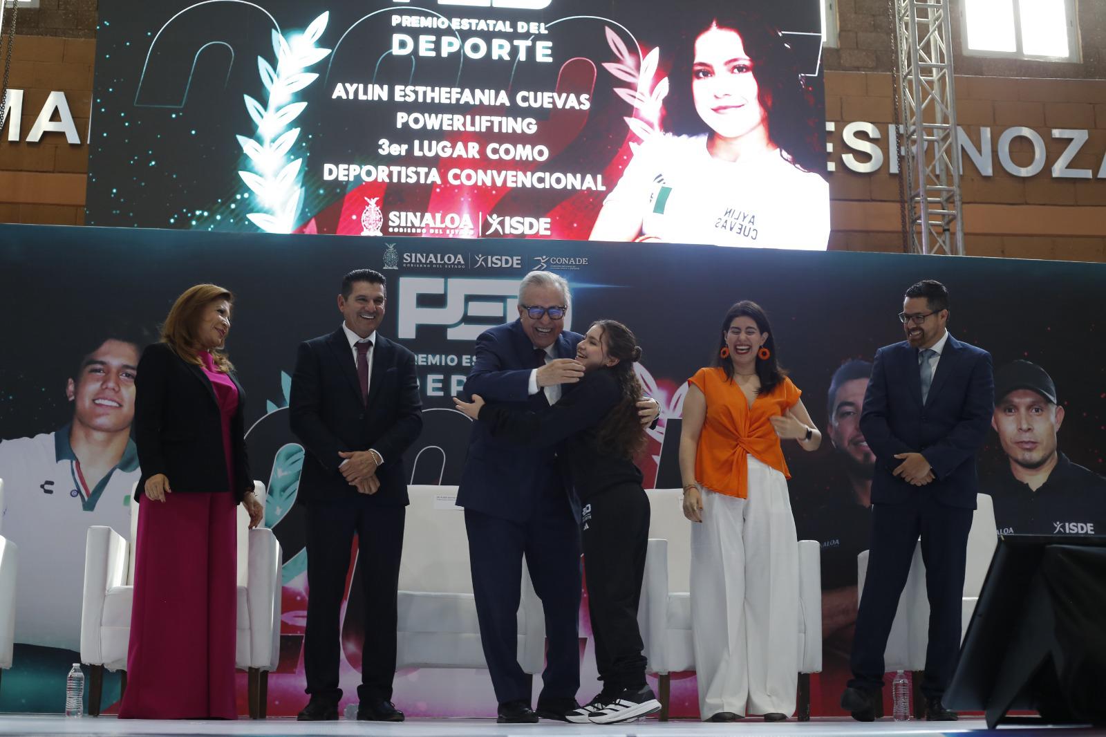 $!Reconocen a Luis Carlos López y Aarón Ibarra con el Premio Estatal del Deporte 2025