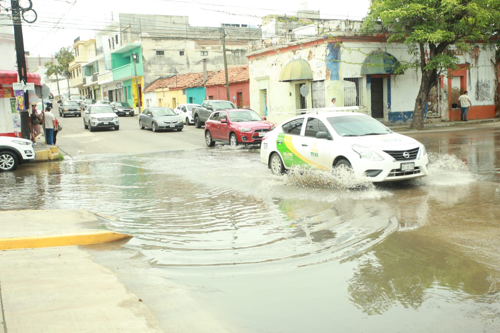 $!Registra Mazatlán una mañana lluviosa este martes