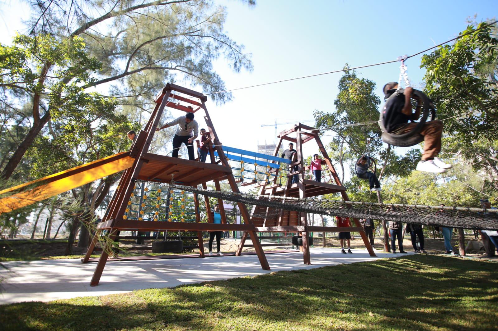 $!Inauguran área de juegos en el Parque Central de Mazatlán
