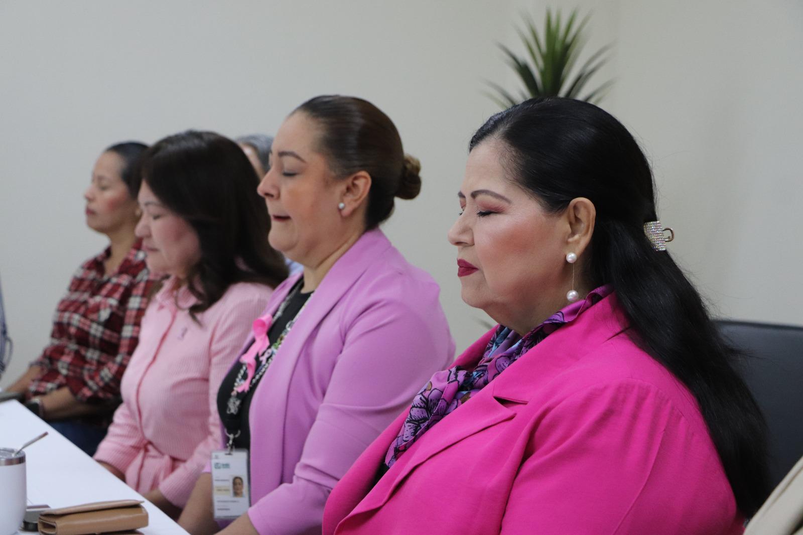 $!Impulsan la prevención de cáncer de mama con taller en Centro de Justicia para las Mujeres