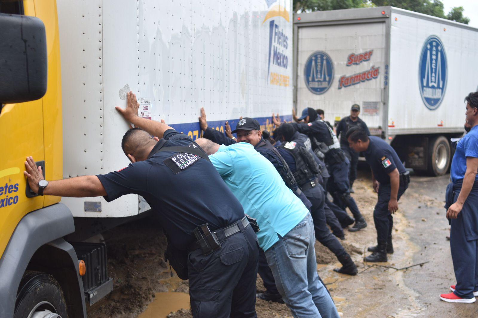 $!Sube a tres los muertos en Nayarit por el paso del huracán Roslyn; además de cuantiosos daños