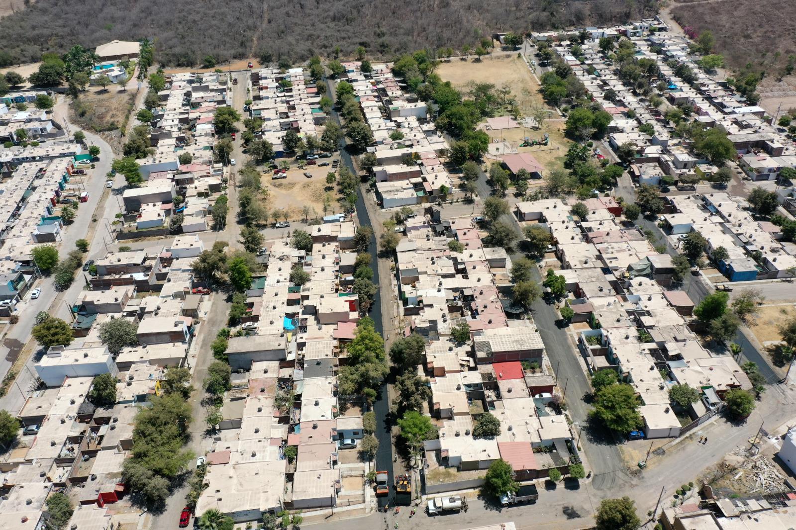 $!Reencarpetan calles del sector norte en Culiacán