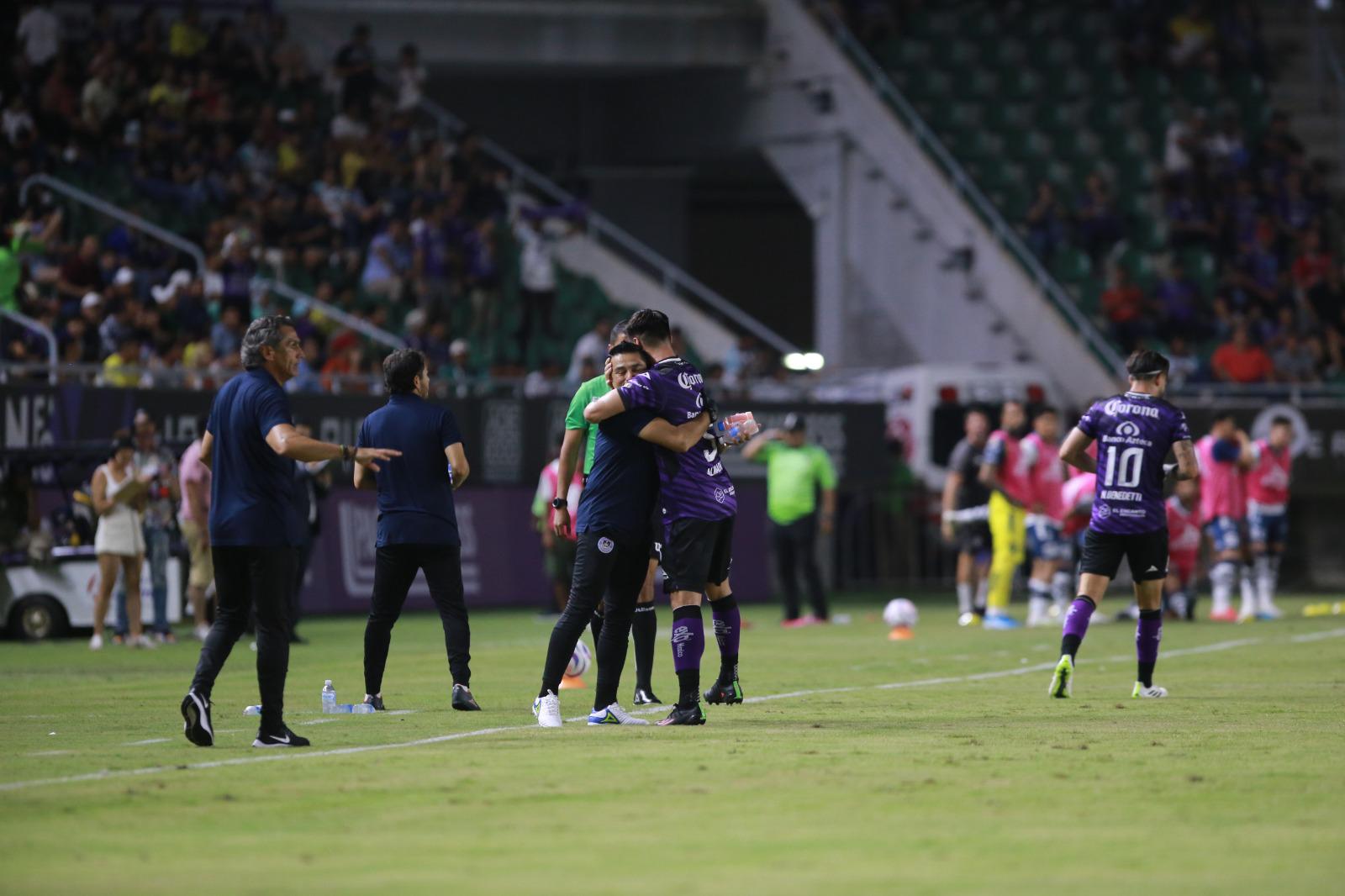$!Mazatlán FC rompe sequía de triunfos al superar 1-0 al Puebla