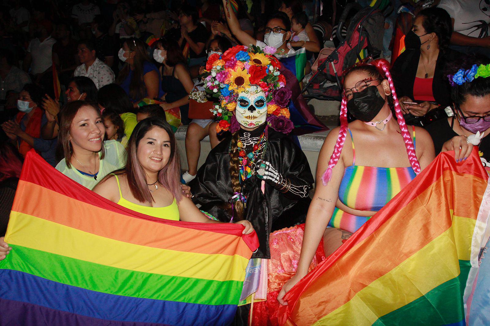 $!Celebran la diversidad sexual y el matrimonio igualitario con marcha en Culiacán