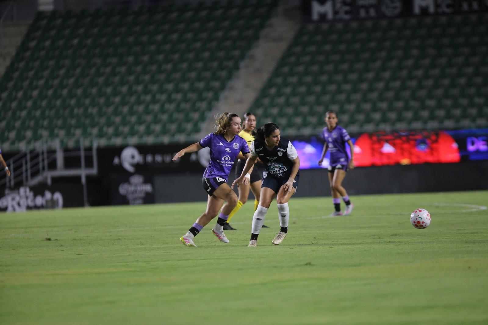 $!¡Que goleada! Cumplen Tuzas el pronóstico y aplastan 9-0 a las Cañoneras