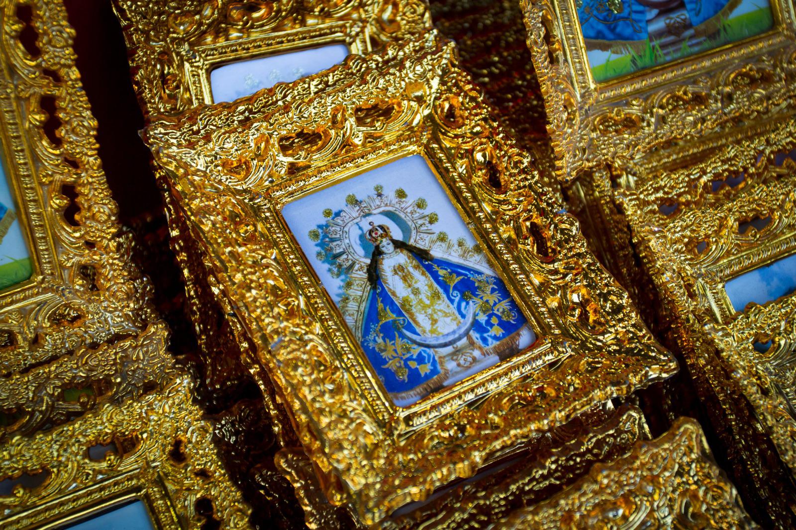 $!Creyentes asisten al Santuario de Nuestra Señora de Quilá por motivo del día de la Candelaria