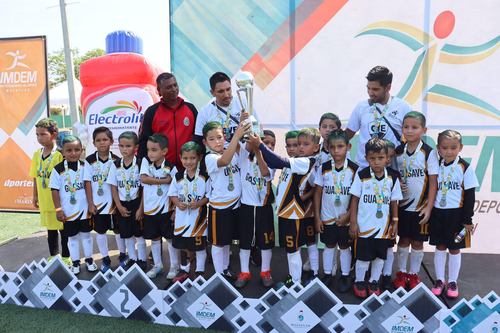 $!Ahome Municipal se corona en el Estatal de Futbol Categoría Chupones