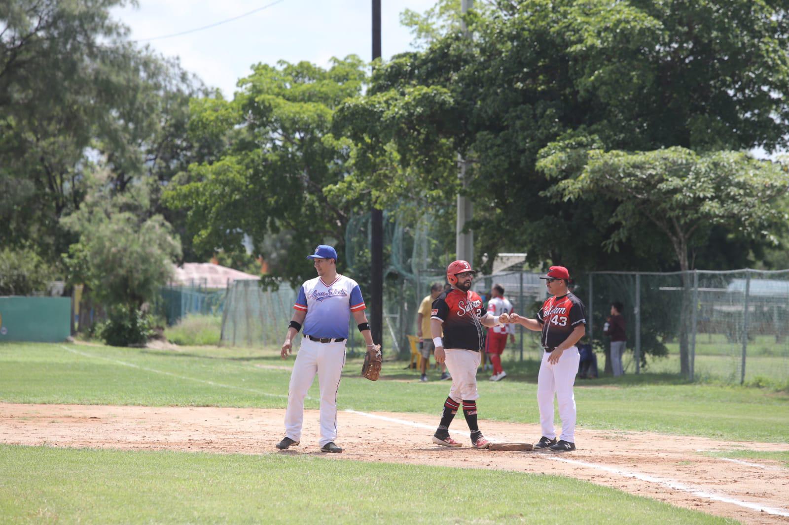 $!SUTERM logra electrizante campeonato en el beisbol 40 Años y Más del Muralla