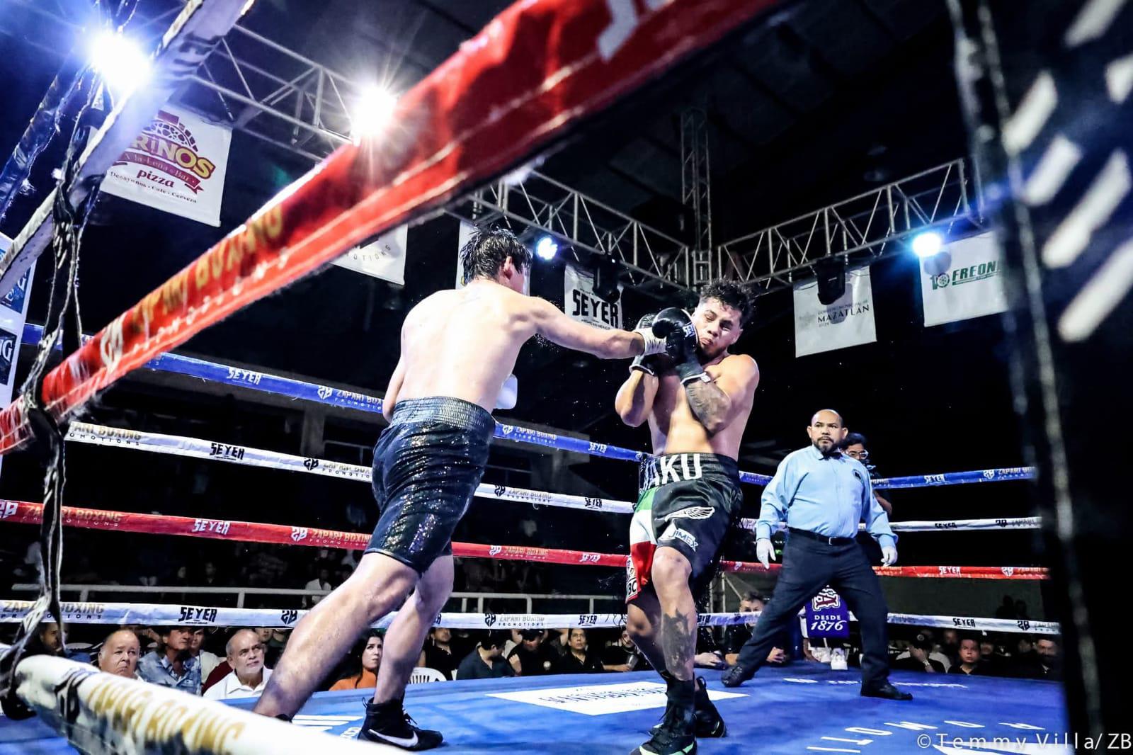 $!‘Chinito’ Amaro mantiene invicto en función Casta de Campeón