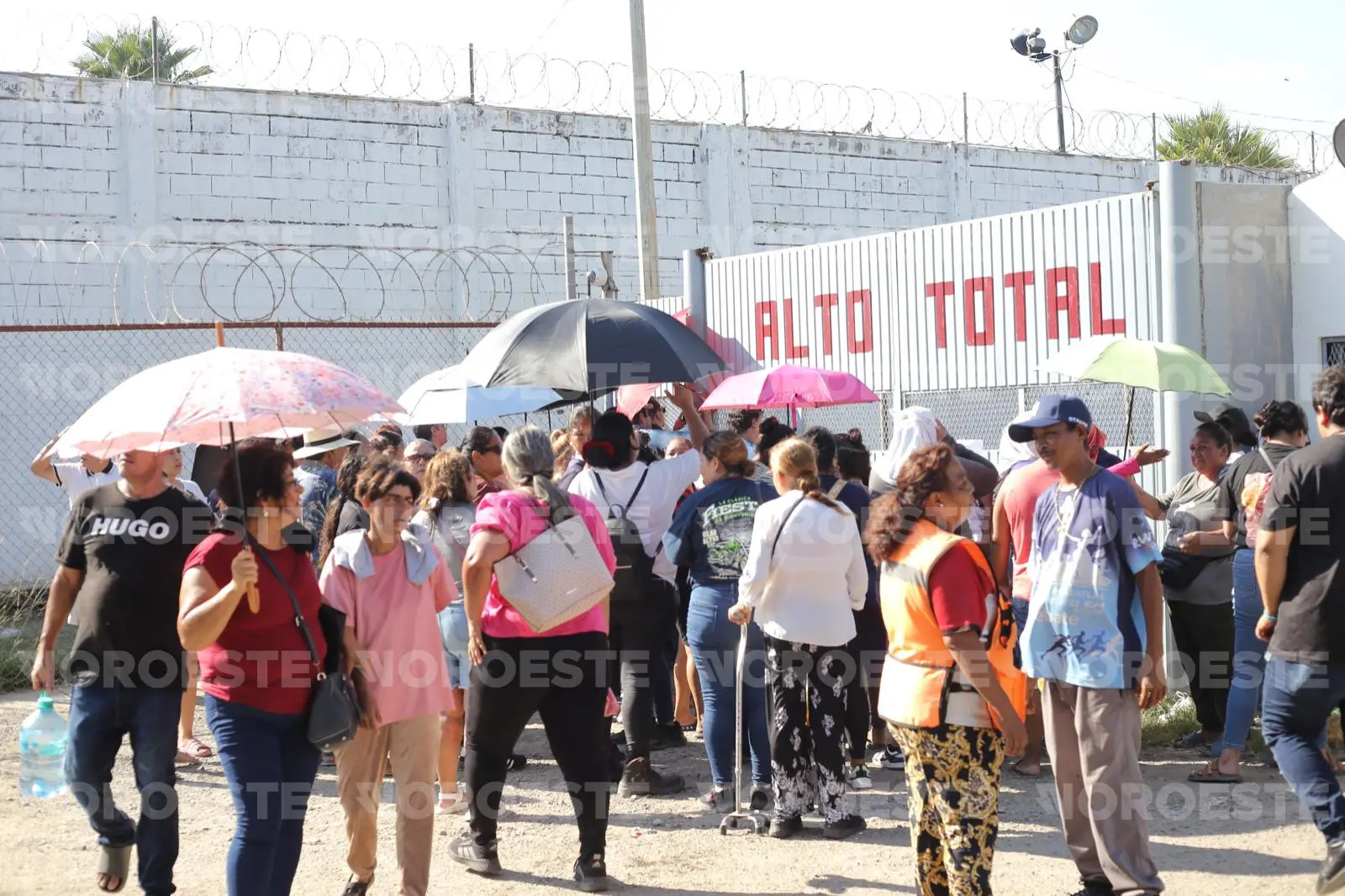 $!Suman 12 muertos en el penal de Mazatlán tras nueva riña y familiares muestran inconformidad