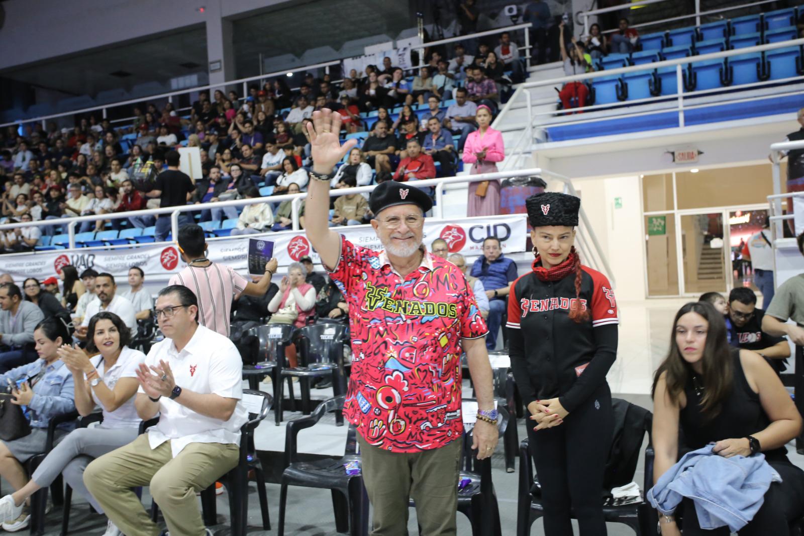 $!Leyendas del basquetbol de Mazatlán son homenajeadas en inauguración del Cibacopa