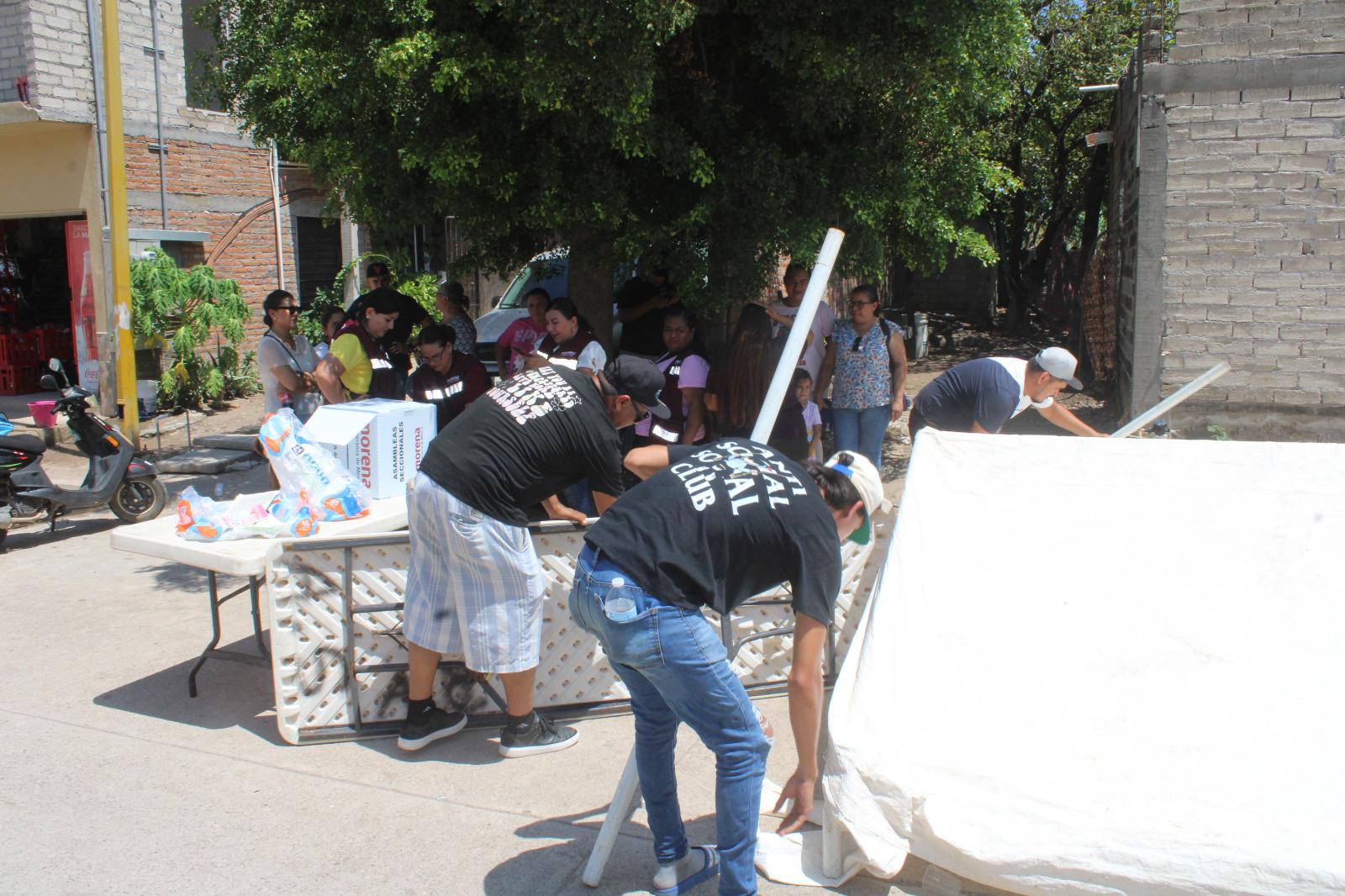 $!Usan vehículos y personal del Ayuntamiento en asamblea de Morena en Rosario