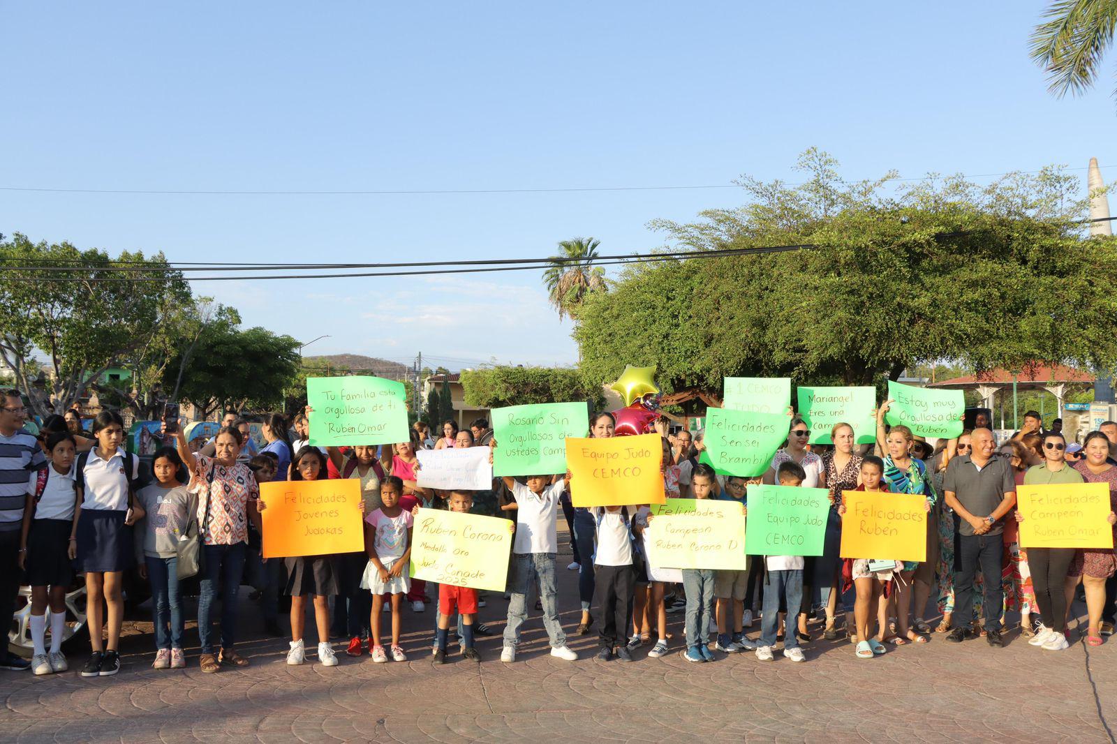 $!Con música de banda, alegría y algarabía, Rosario recibe a judocas que destacaron en Olimpiada Nacional Conade 2025