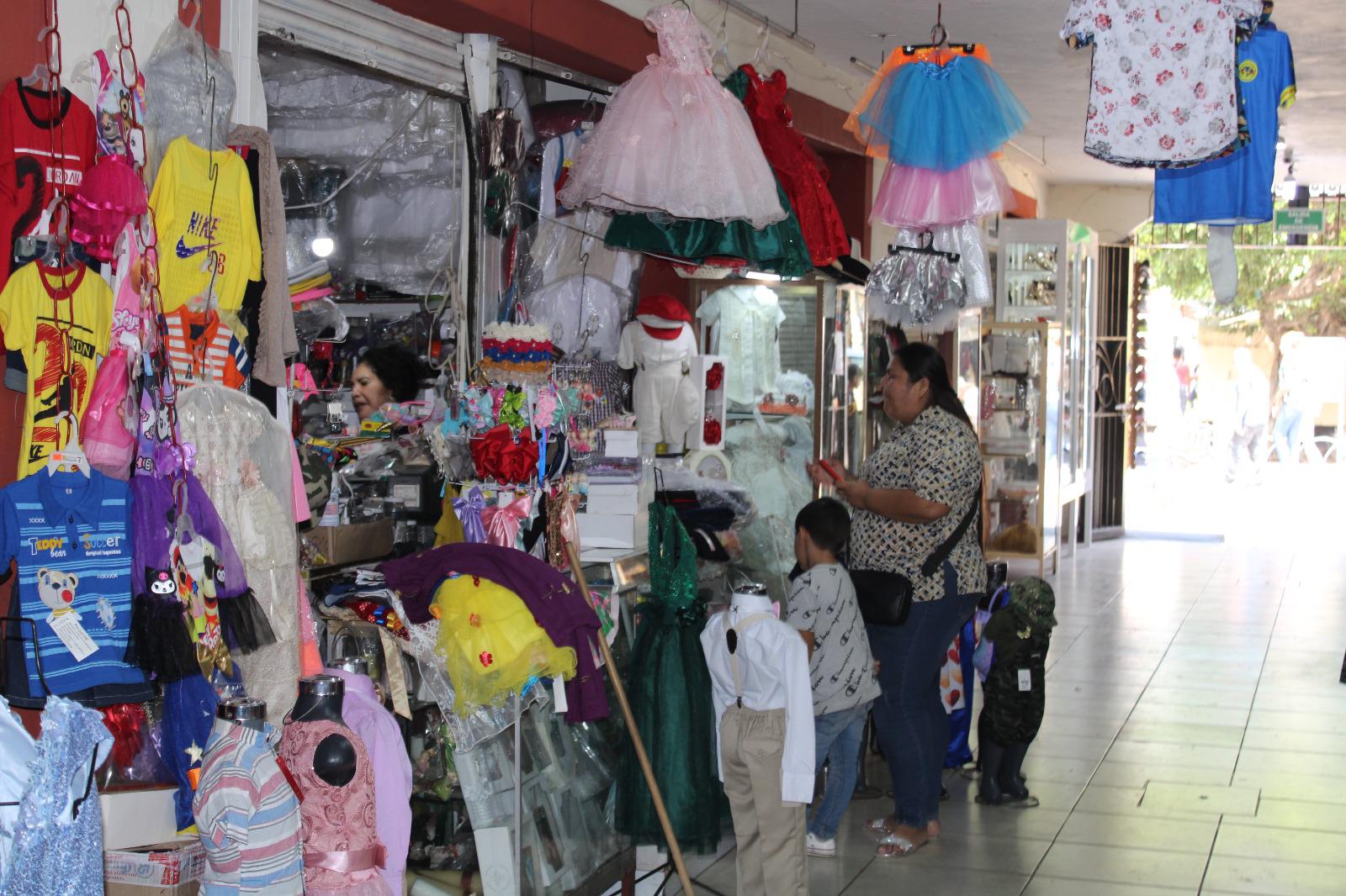 $!Comerciantes del mercado municipal de Rosario reportan bajas ventas previo a celebraciones