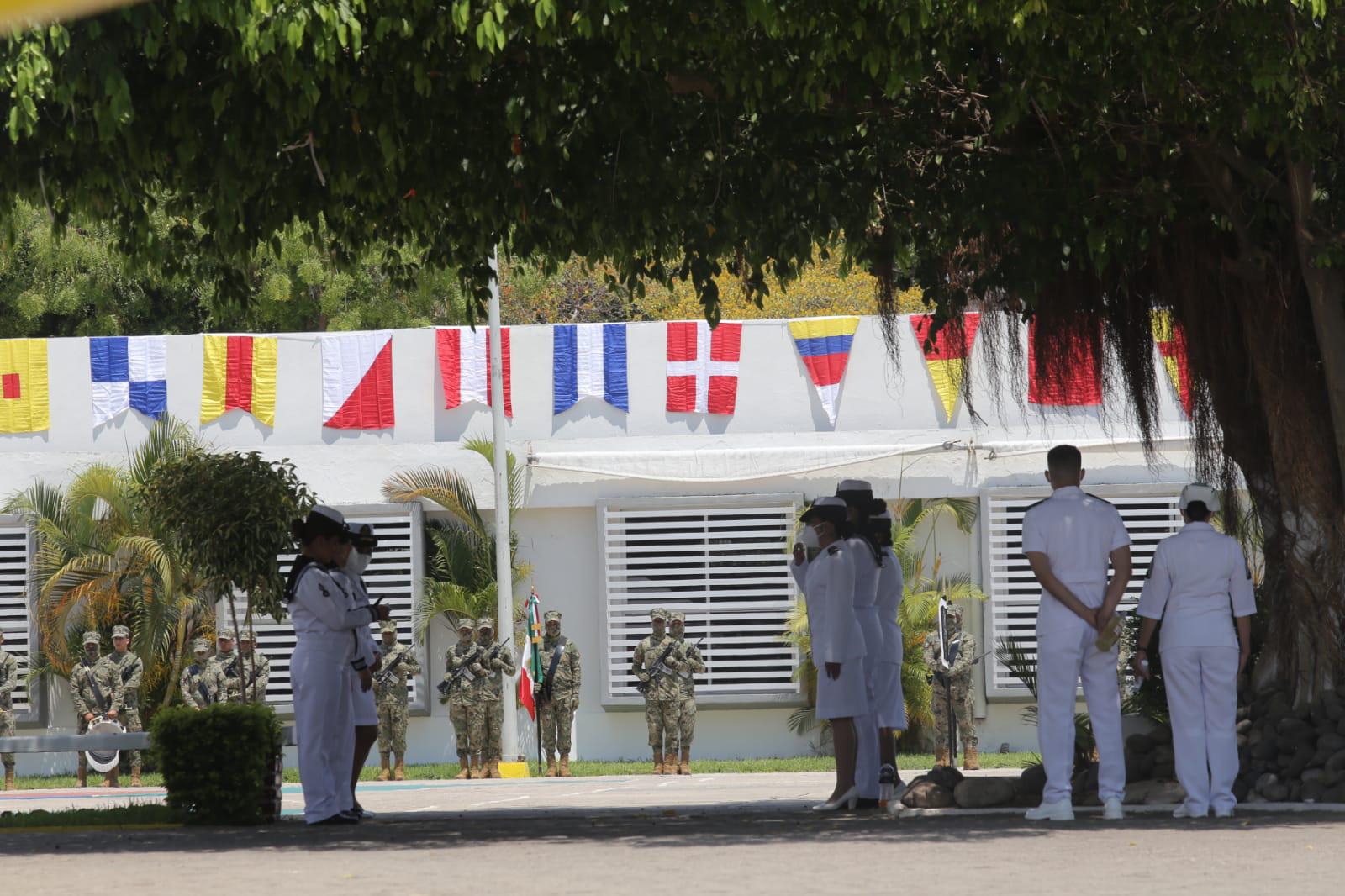 $!En Mazatlán, celebran a puerta cerrada el 104 aniversario del Día de la Marina Nacional
