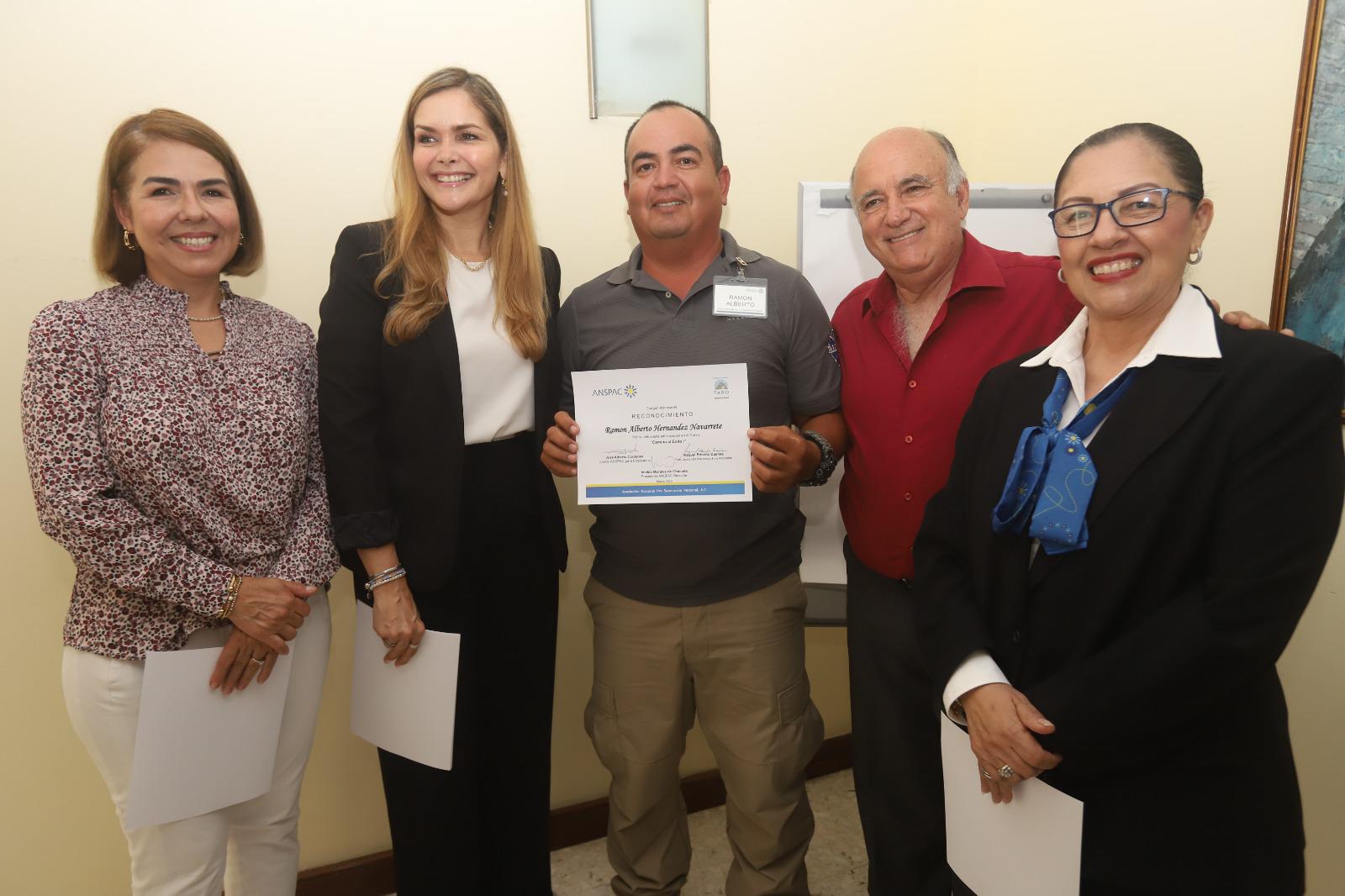 $!Clausuran curso ‘Camino al Éxito’, impartido por Anspac